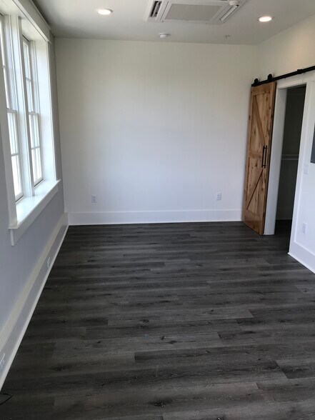 Bedroom with Closet - 1509 Highland Rd