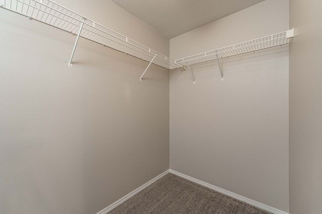 Building Photo - A/C Equipped 4 Bedroom 2.5 Bath Located in...