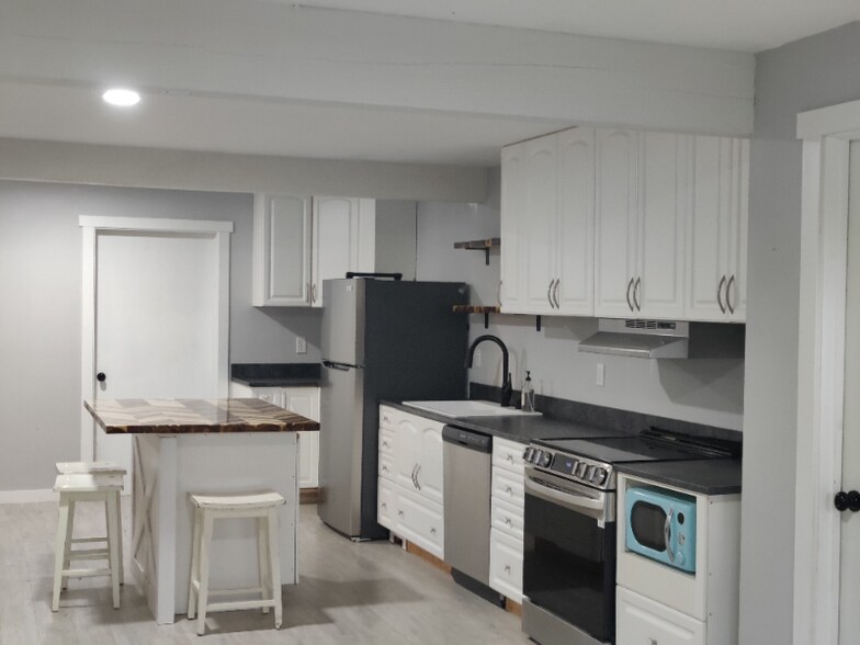 Building Photo - 3515 T Ave