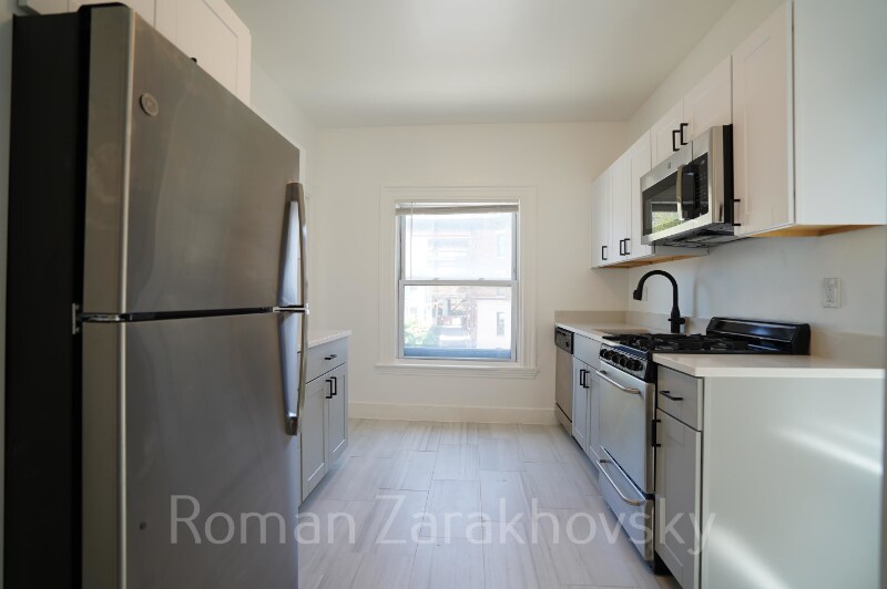 Building Photo - 66 Chester St