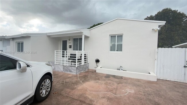 Building Photo - 434 Tamiami Blvd