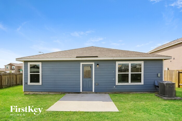 Building Photo - 5551 Rainbow Rd.