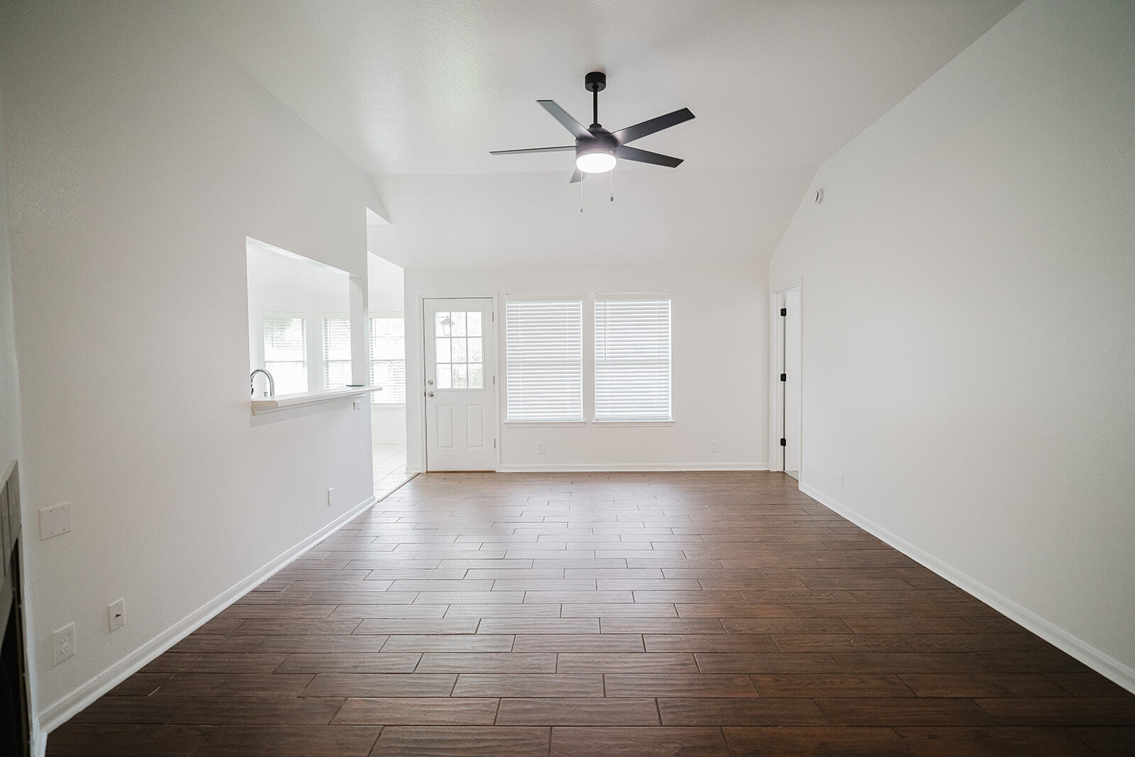 Building Photo - 810 Faircrest Dr