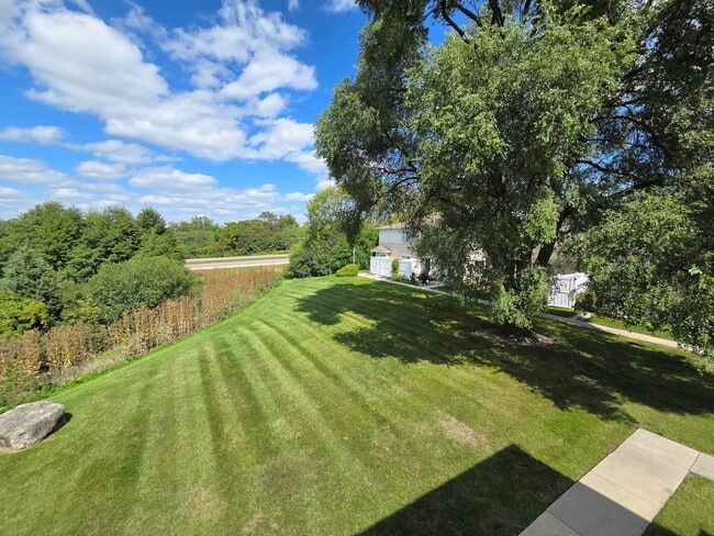 Building Photo - 1672 Cornell Dr