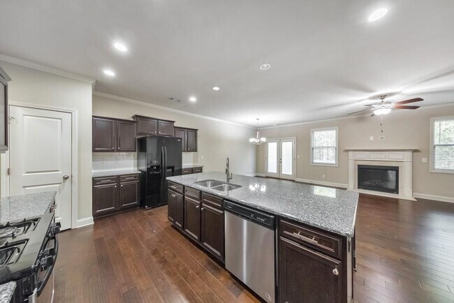 Building Photo - 342 Braemore Mill Dr