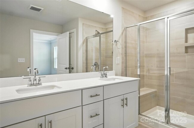 Building Photo - 125 Cedar Knoll Cir