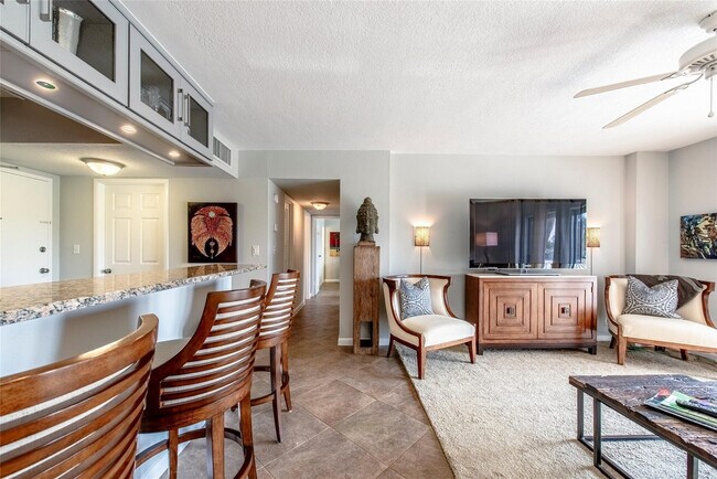 Building Photo - 1831 NE 38th St