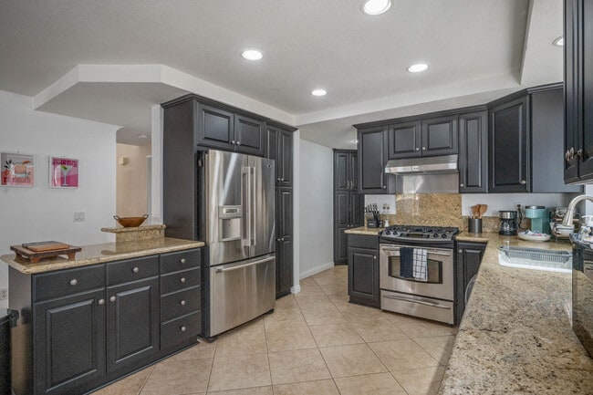 Building Photo - 27813 Firebrand Dr