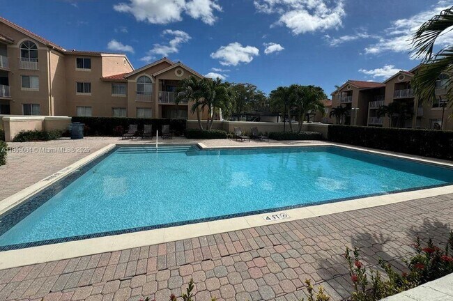 Building Photo - 10521 SW 158th Ct
