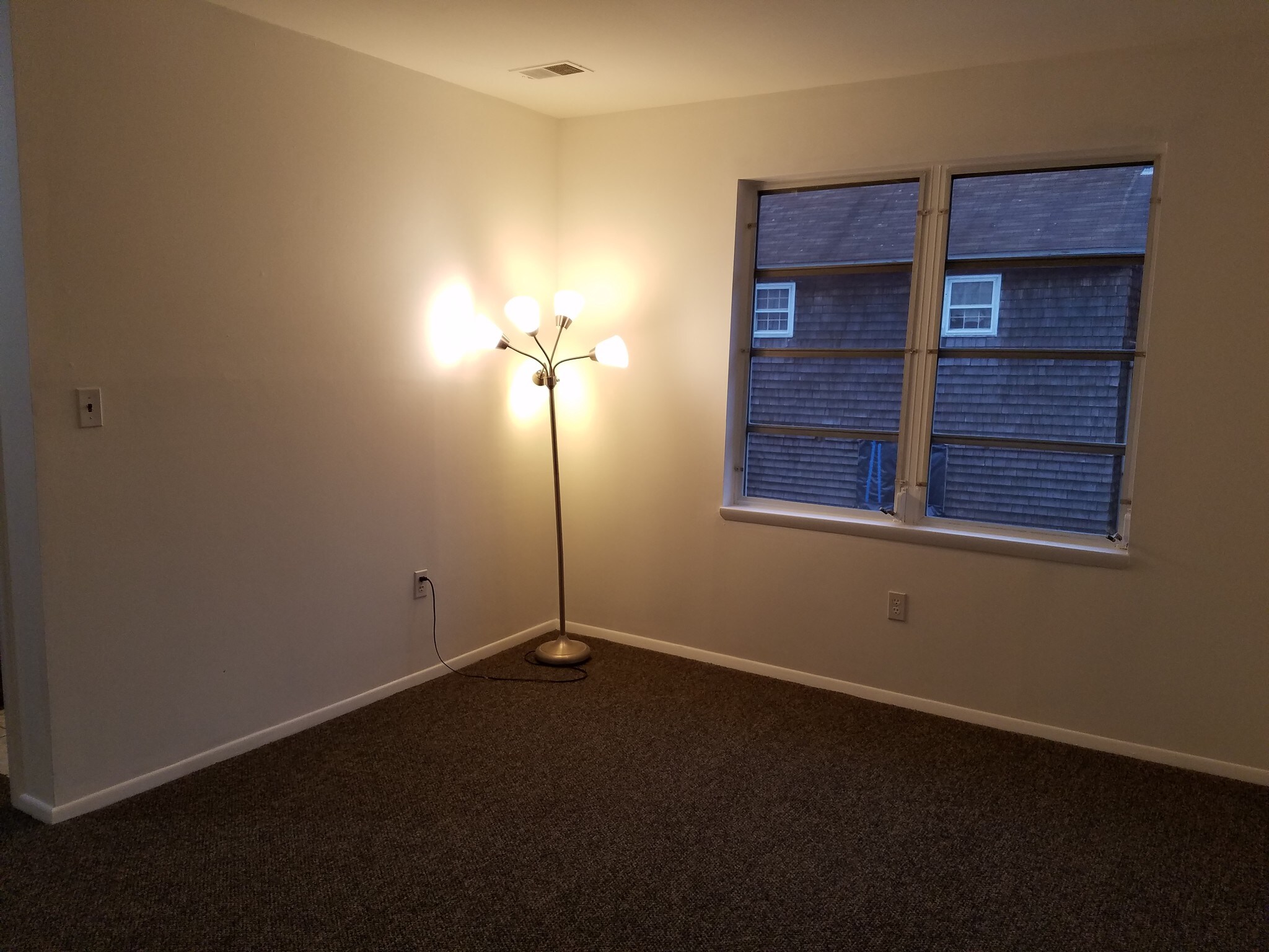 Living room - 100 Manning Pl
