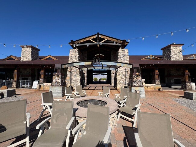 Building Photo - 3 BR Furnished w/Utilities-Vacation Rental- Laughlin Ranch