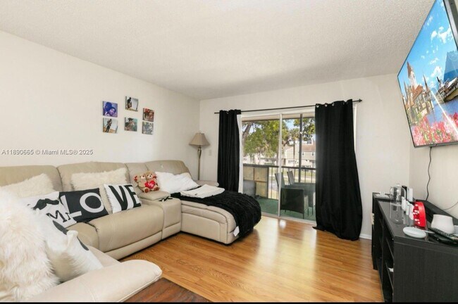 Building Photo - 8060 S Colony Cir
