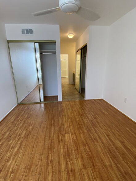 Building Photo - 5257 Radford Ave