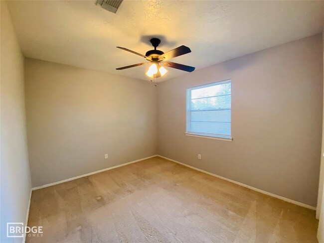Building Photo - 4414 Burkegate Dr