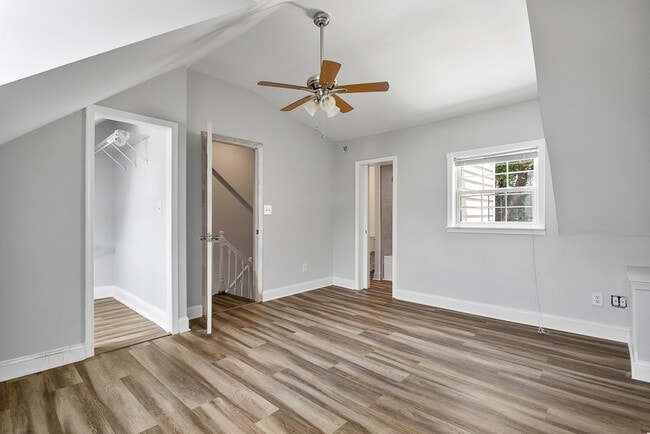 Building Photo - $1,800 / 2 br / 2 ba / 959 sqft