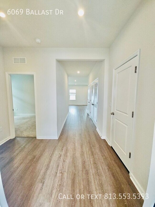 Building Photo - 6069 Ballast Dr