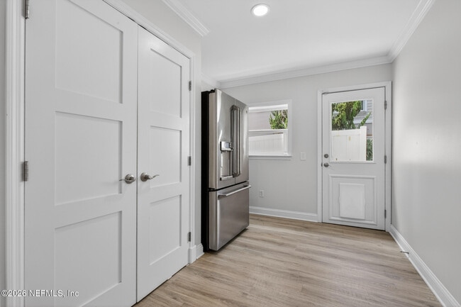 Building Photo - 1766 Beach Ave