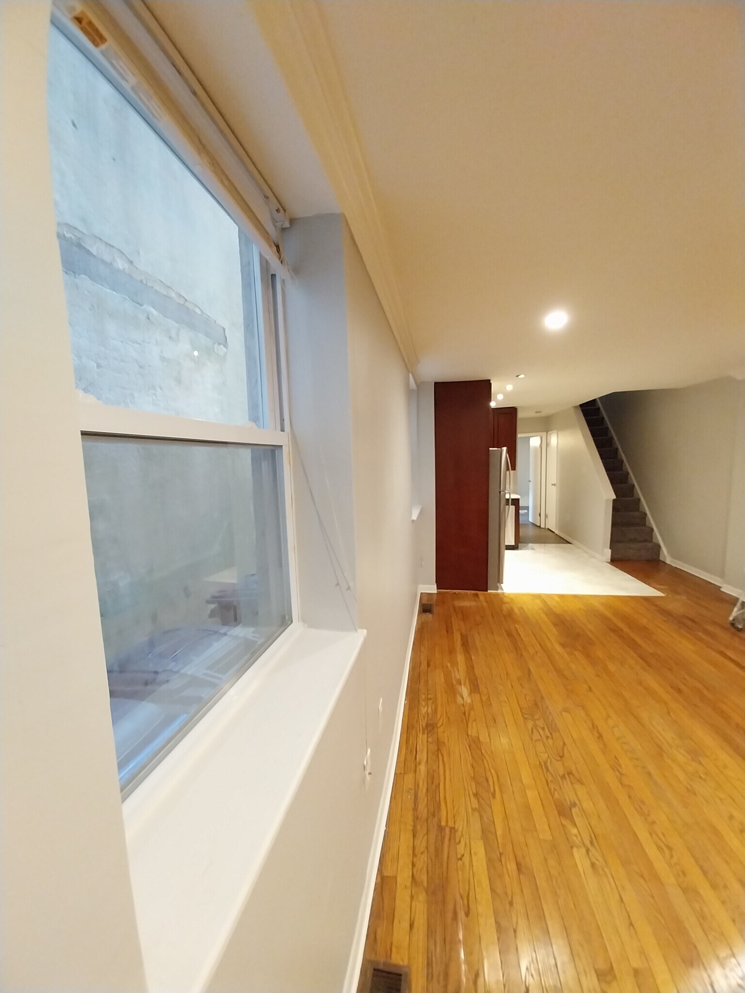 Building Photo - 914 E Passyunk Ave