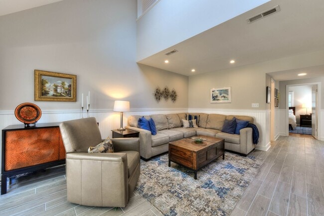 Building Photo - 2 BR, 2 BA Spring Lake Condo