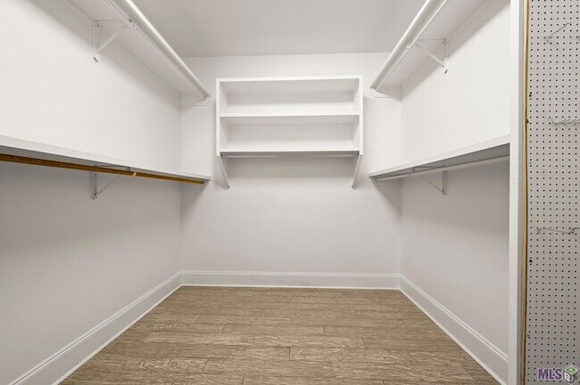 Building Photo - 19537 S Harrells Ferry Rd