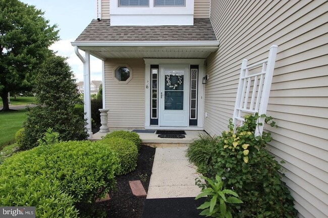 Building Photo - 36 Honey Locust Ln