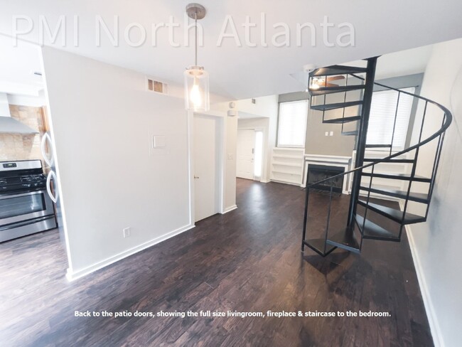 Building Photo - Pet Friendly End Unit!