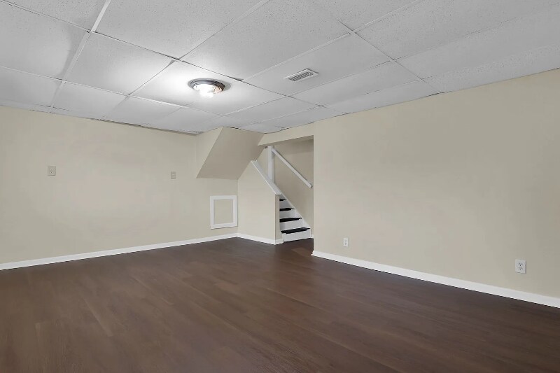 Building Photo - 2464 Queenswood Dr