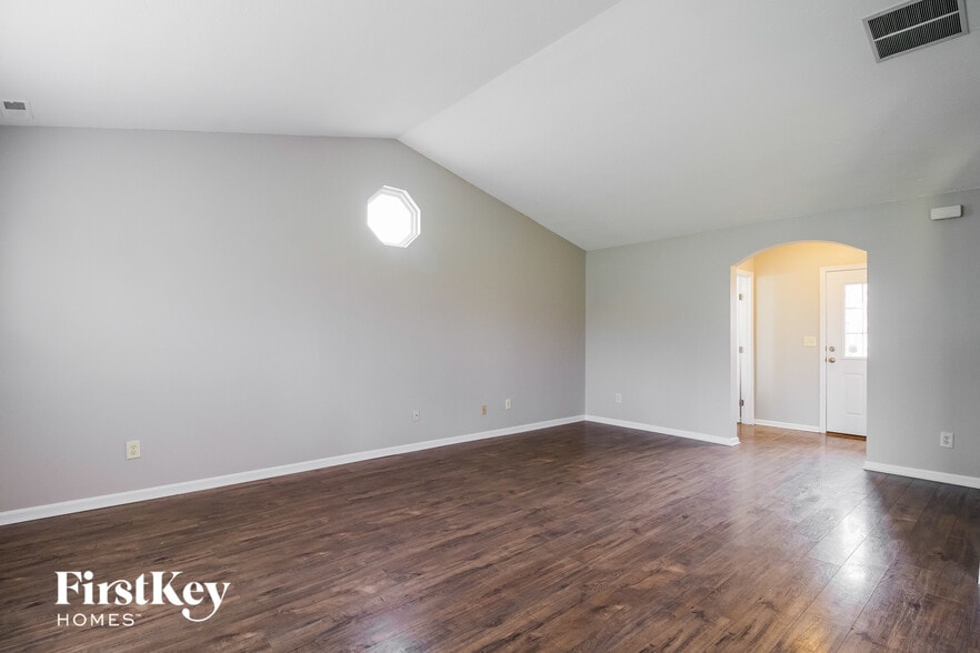 Building Photo - 17 Shady Creek Ln