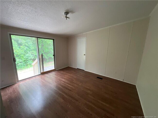 Building Photo - 159 Pine Haven Dr