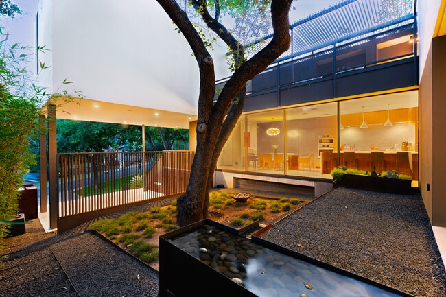 Building Photo - 2210 Westlake Dr