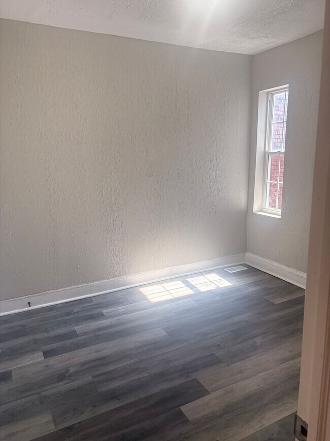 Building Photo - Fully Updated 3BR Home in East Baltimore – Modern Kitchen & Move-In Ready!