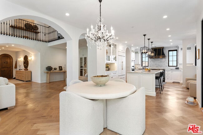 Building Photo - 3764 Berry Dr