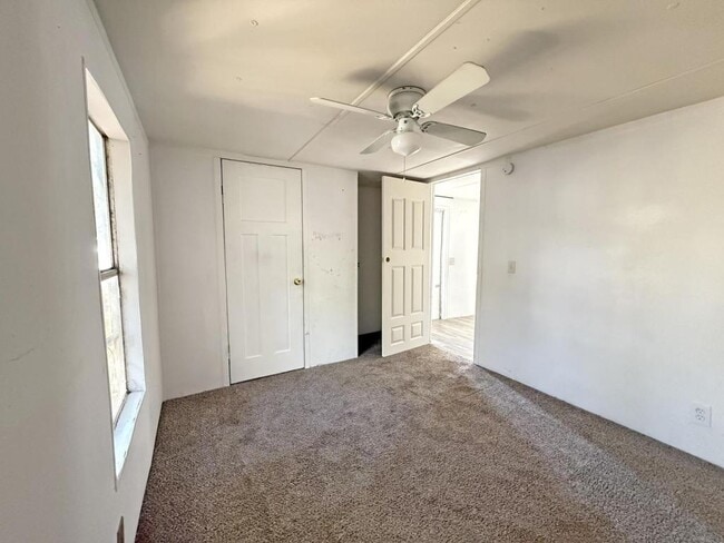 Building Photo - 260 Ponderosa Ln