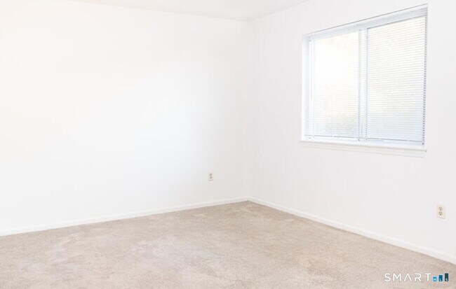 Building Photo - 211 Windgate Cir