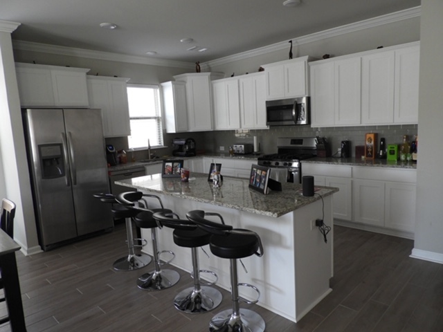Kitchen - 1433 Meridian Dr