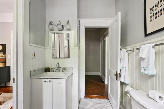 Building Photo - 635 Bonaventure Ave NE