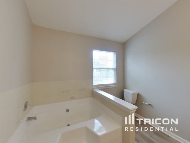Building Photo - 832 Stonebridge Park Cir