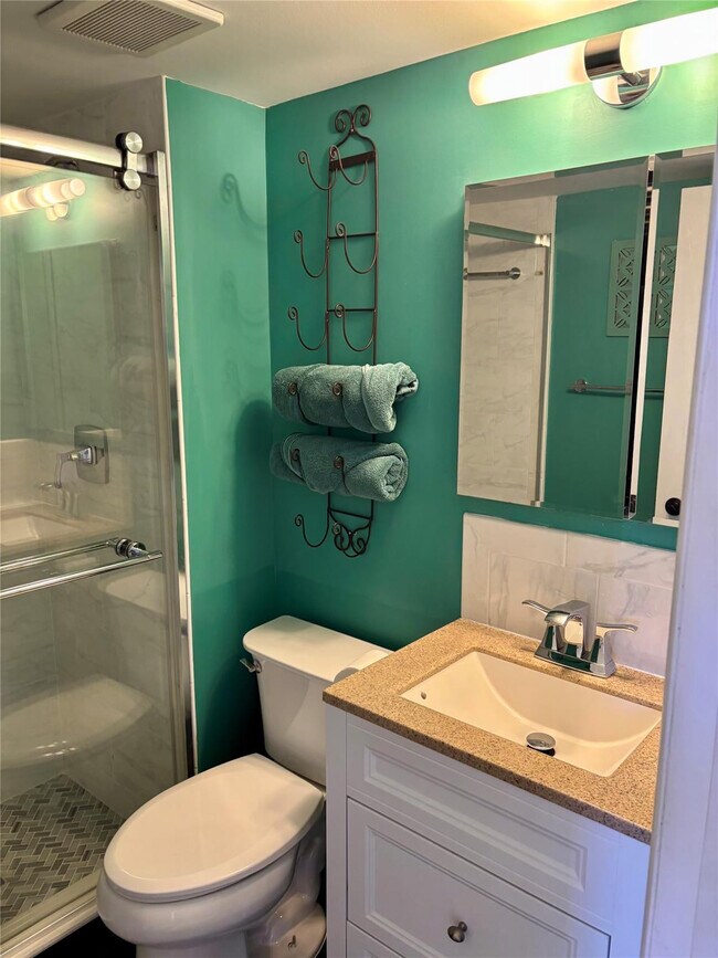 Building Photo - 9940 S Ocean Dr