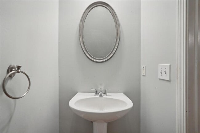 Building Photo - 3306 Sheffield Cir