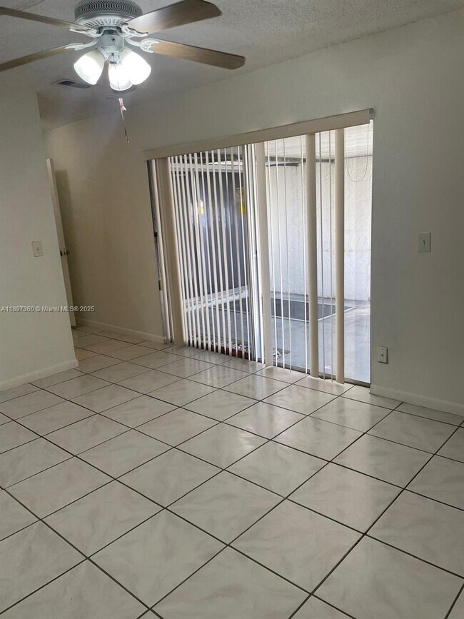 Building Photo - 810 SW 73rd Ave