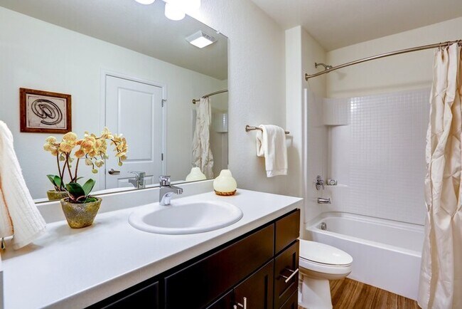 Building Photo - 9498 E 108th Ave, Henderson, CO 80640