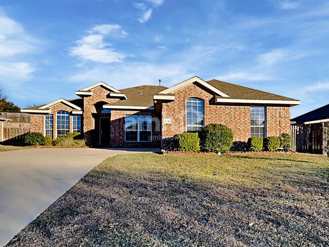 Building Photo - 2710 Beacon Hill Dr