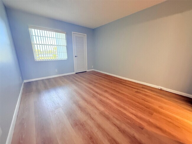 Building Photo - 2017 Newcastle A