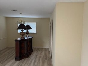 Building Photo - 15814 Havenhurst Dr