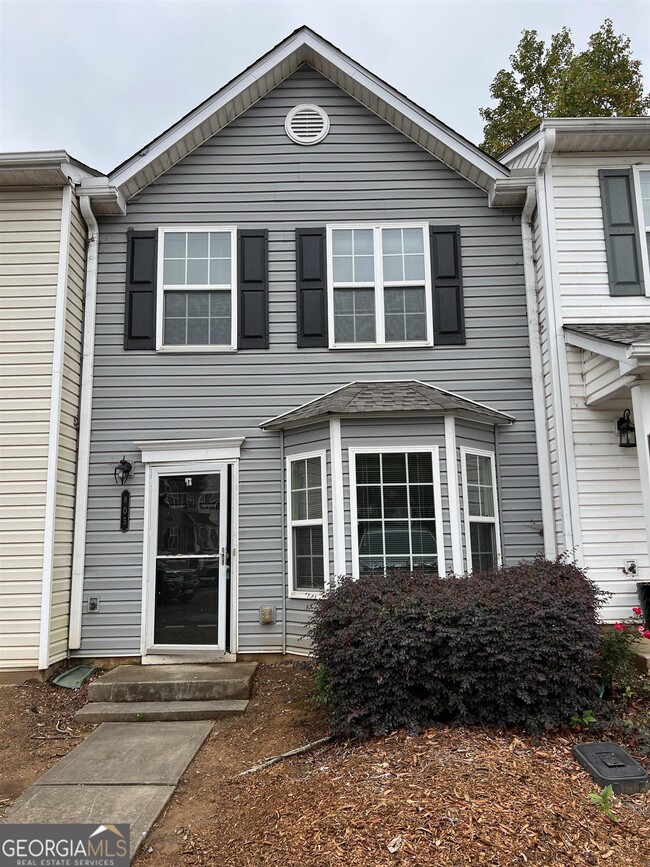 Building Photo - 805 Crestwell Cir