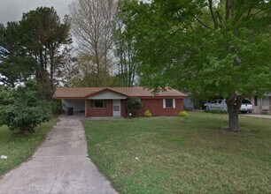 Building Photo - 604 carpenter-zillow