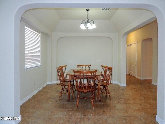 Building Photo - 14325 Coyote Trail Dr