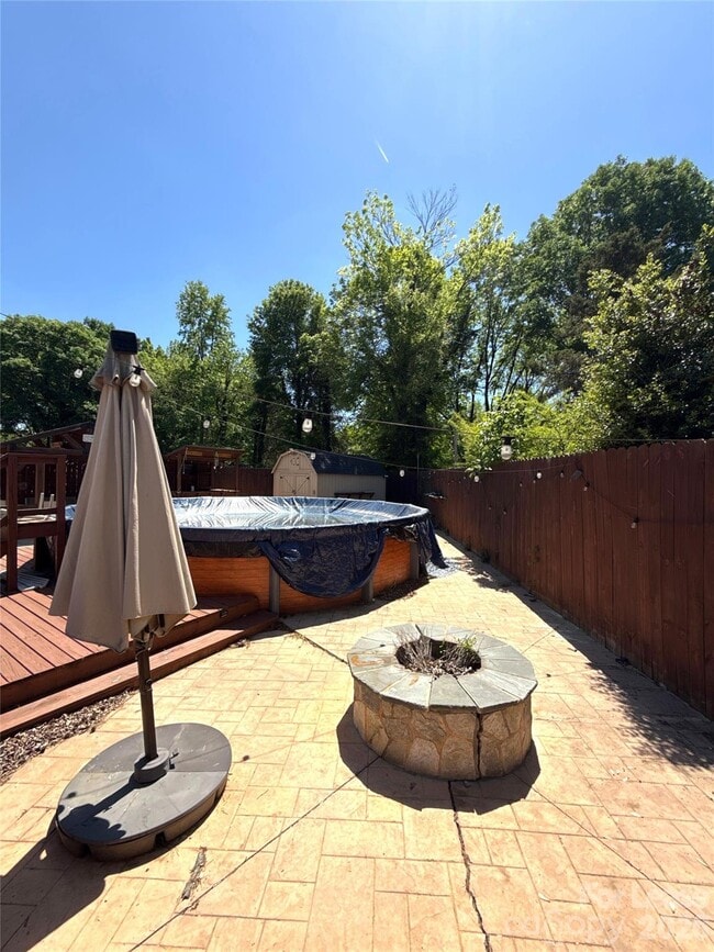 Building Photo - 6814 Pence Rd