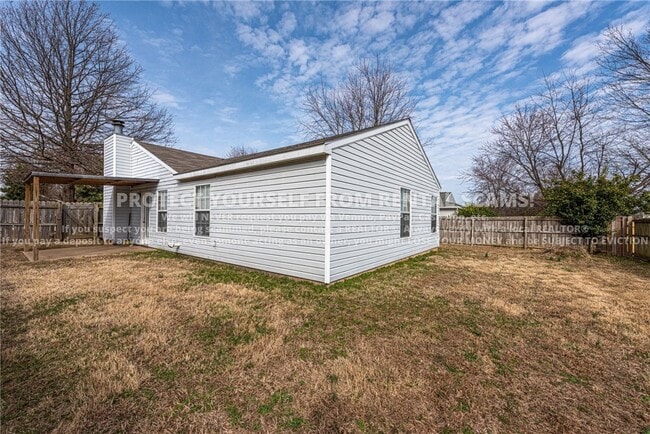 Building Photo - 3195 W Woodfield Way