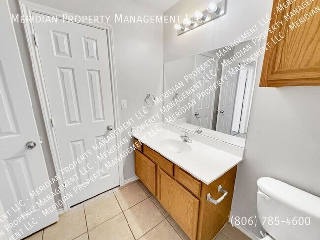 Building Photo - 312 N Brentwood Ave